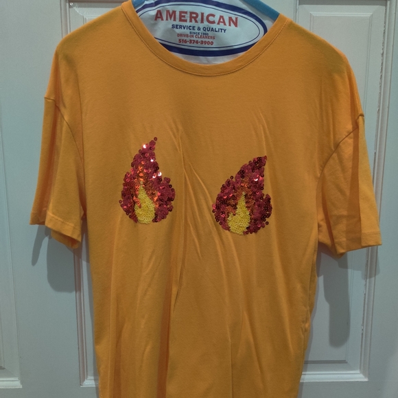 Zara NEW FIRE BOOBS TEE SHIRT - Picture 1 of 3